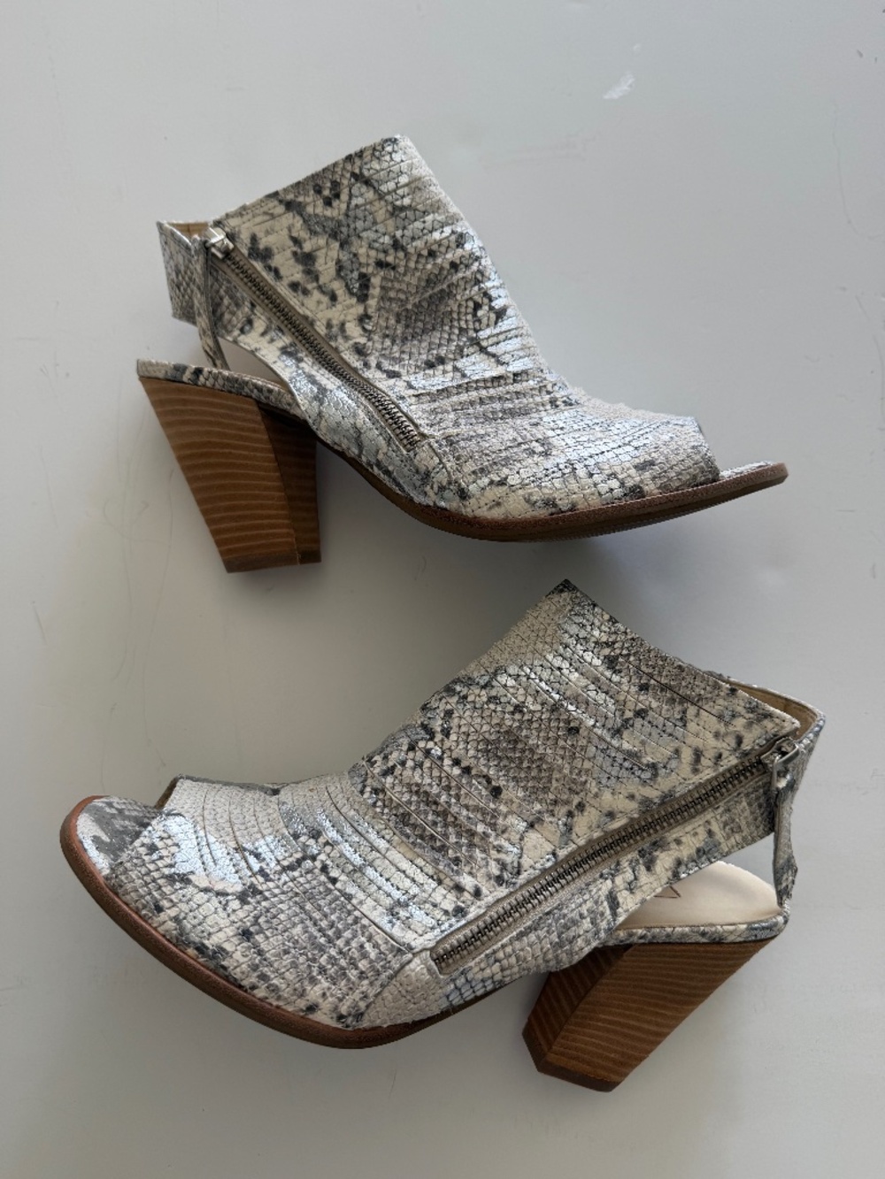 PAUL GREEN Cayanne Peep Toe Sandal BOOTIE SILVER SNAKE PRINT Size 7